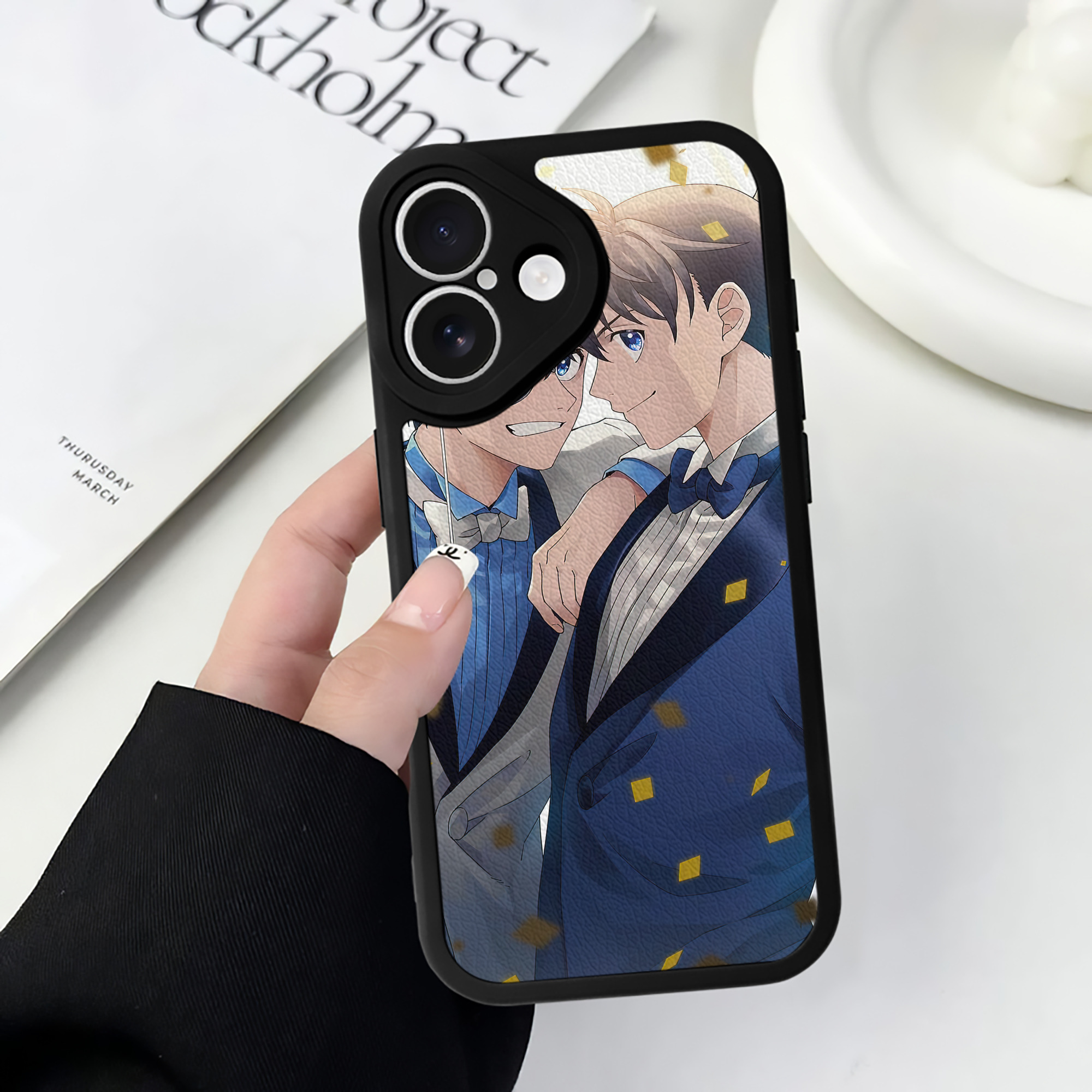 （画像用） 名探偵コナン Detective Conan 【iPhone 16シリーズ対応】シリコンスマホケース（レザー調） 材質：シリコン